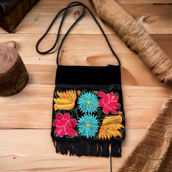 handmade Handbags - Boho handmade embroidered purse